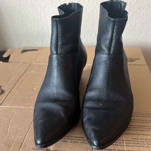 Black leather bootie